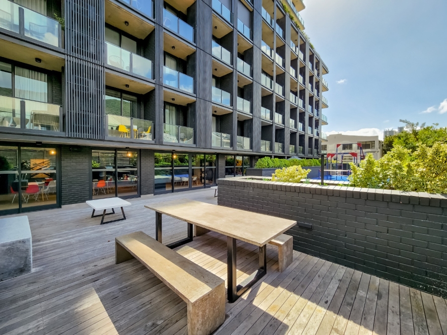 1 Bedroom Property for Sale in Sea Point Western Cape